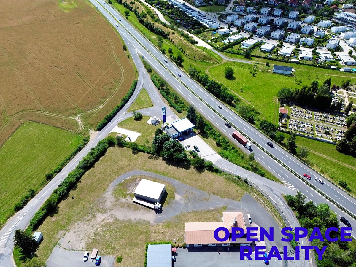 Pronájem komerčního pozemku 4000 m² – fotografie 2