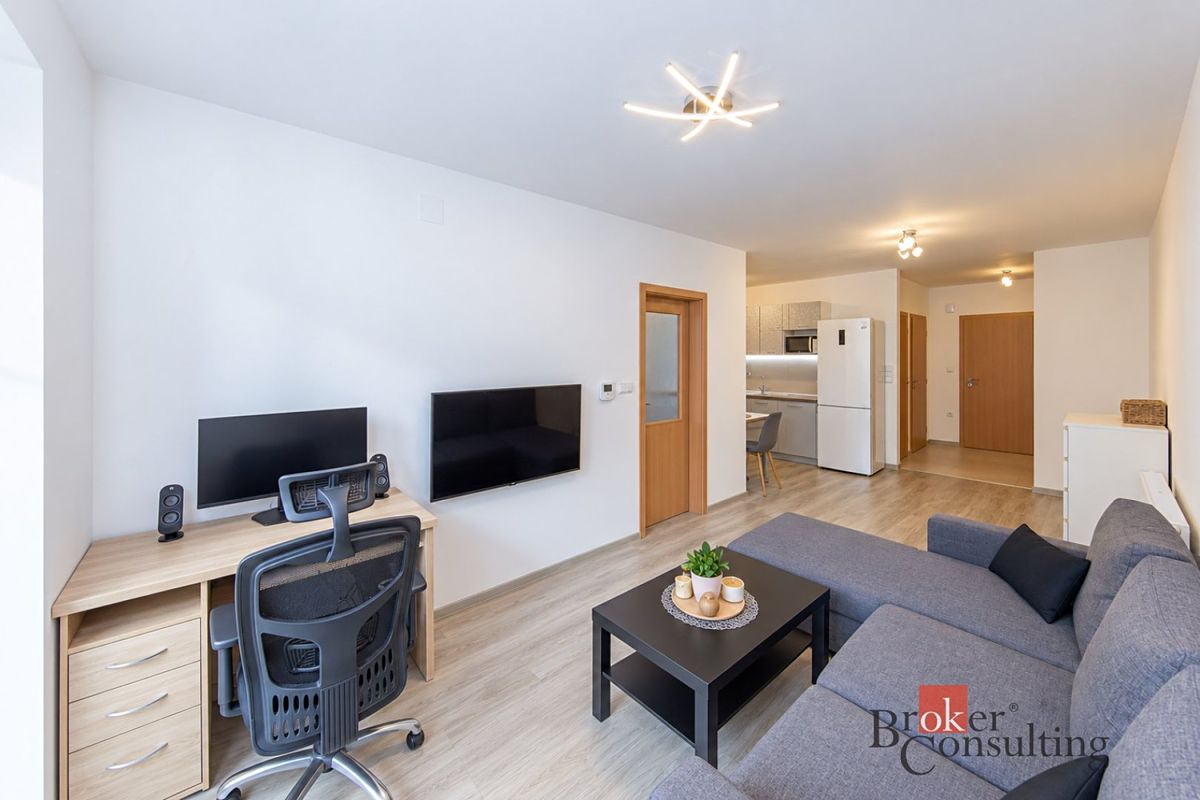 Pronájem bytu 2+kk 69 m² – fotografie 4