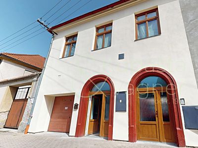 Prodej rodinného domu 205 m², pozemek 144 m²