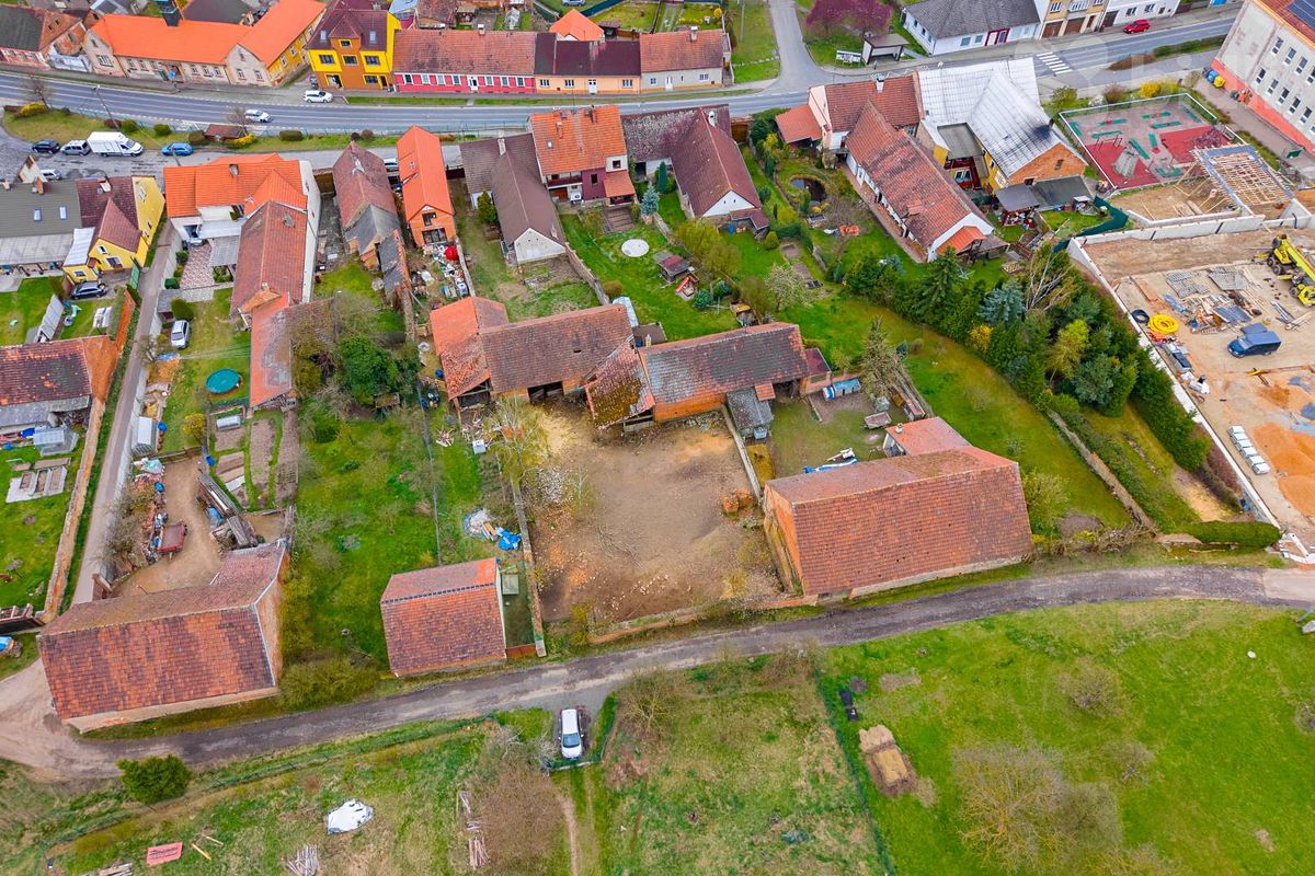 Prodej rodinného domu 114 m², pozemek 1425 m² – fotografie 2