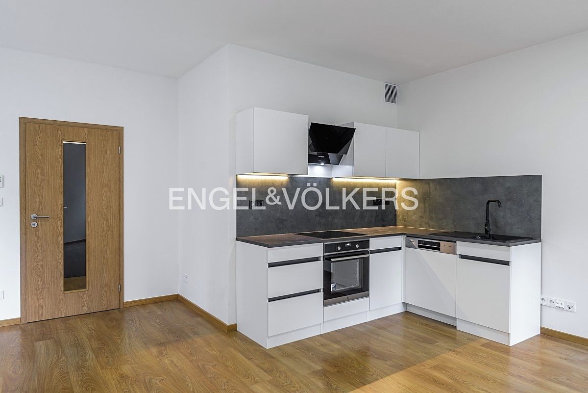 Pronájem bytu 2+kk 55 m² – fotografie 4
