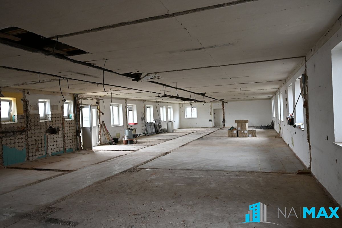 Prodej obchodního prostoru 272 m² – fotografie 2