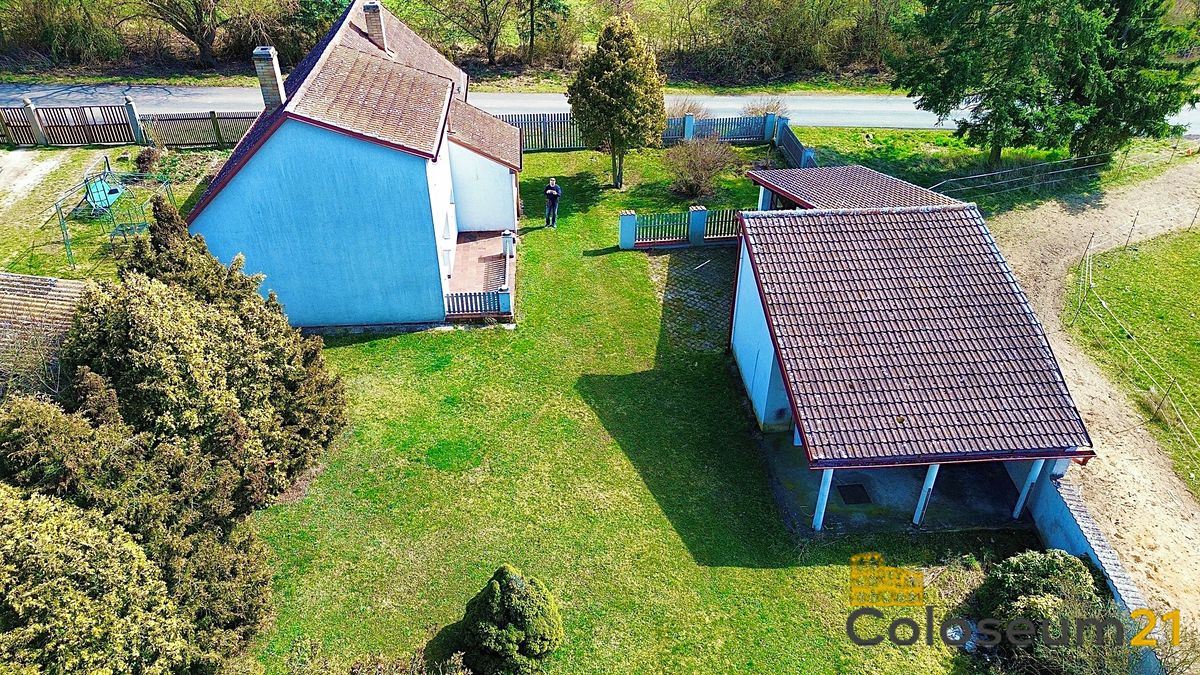 Prodej rodinného domu 150 m², pozemek 1596 m² – fotografie 5