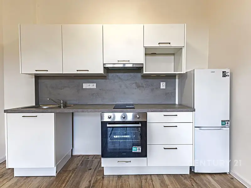 Pronájem bytu 2+kk 34 m², Kladno – náhled fotky 2