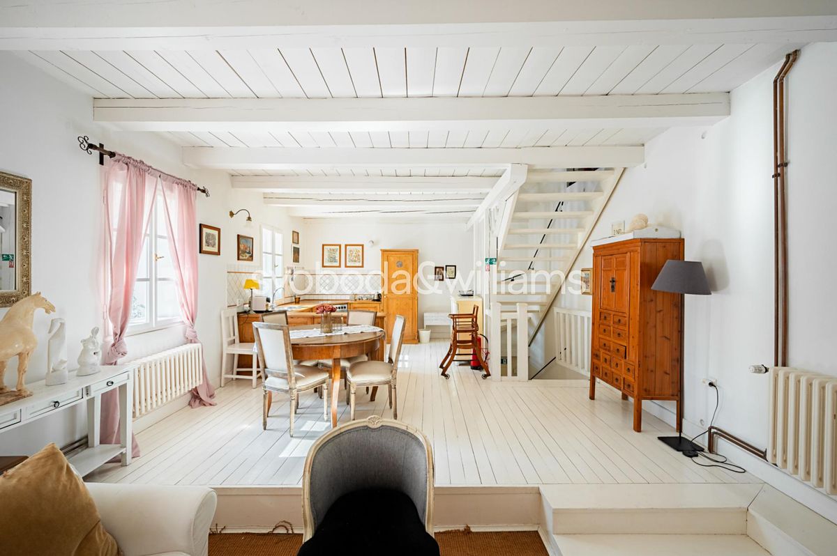 Prodej rodinného domu 430 m², pozemek 7975 m² – fotografie 4