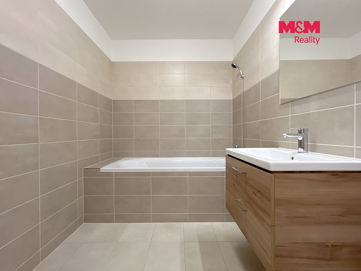 Pronájem bytu 2+kk 50 m² – fotografie 3