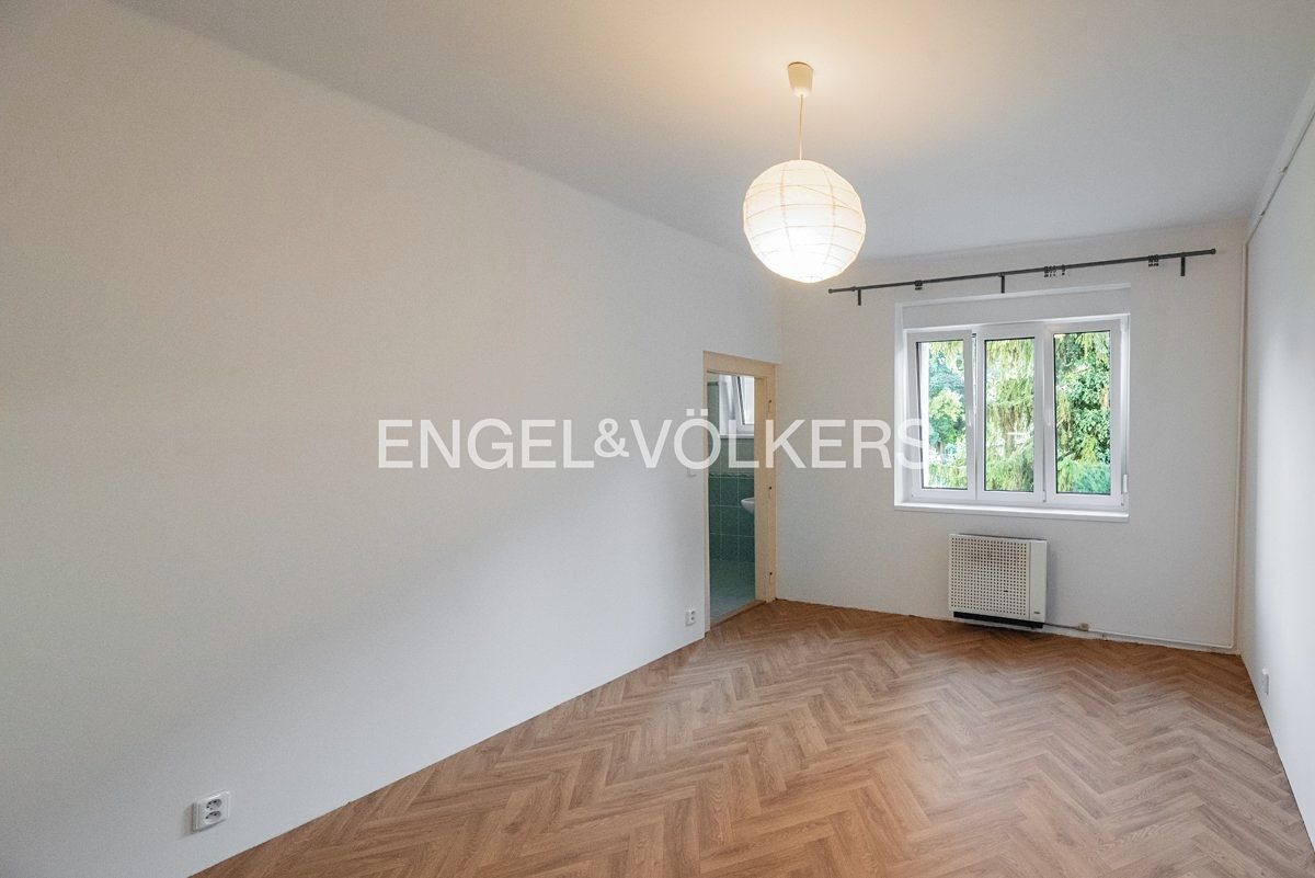 Pronájem bytu 1+kk 27 m² – fotografie 2
