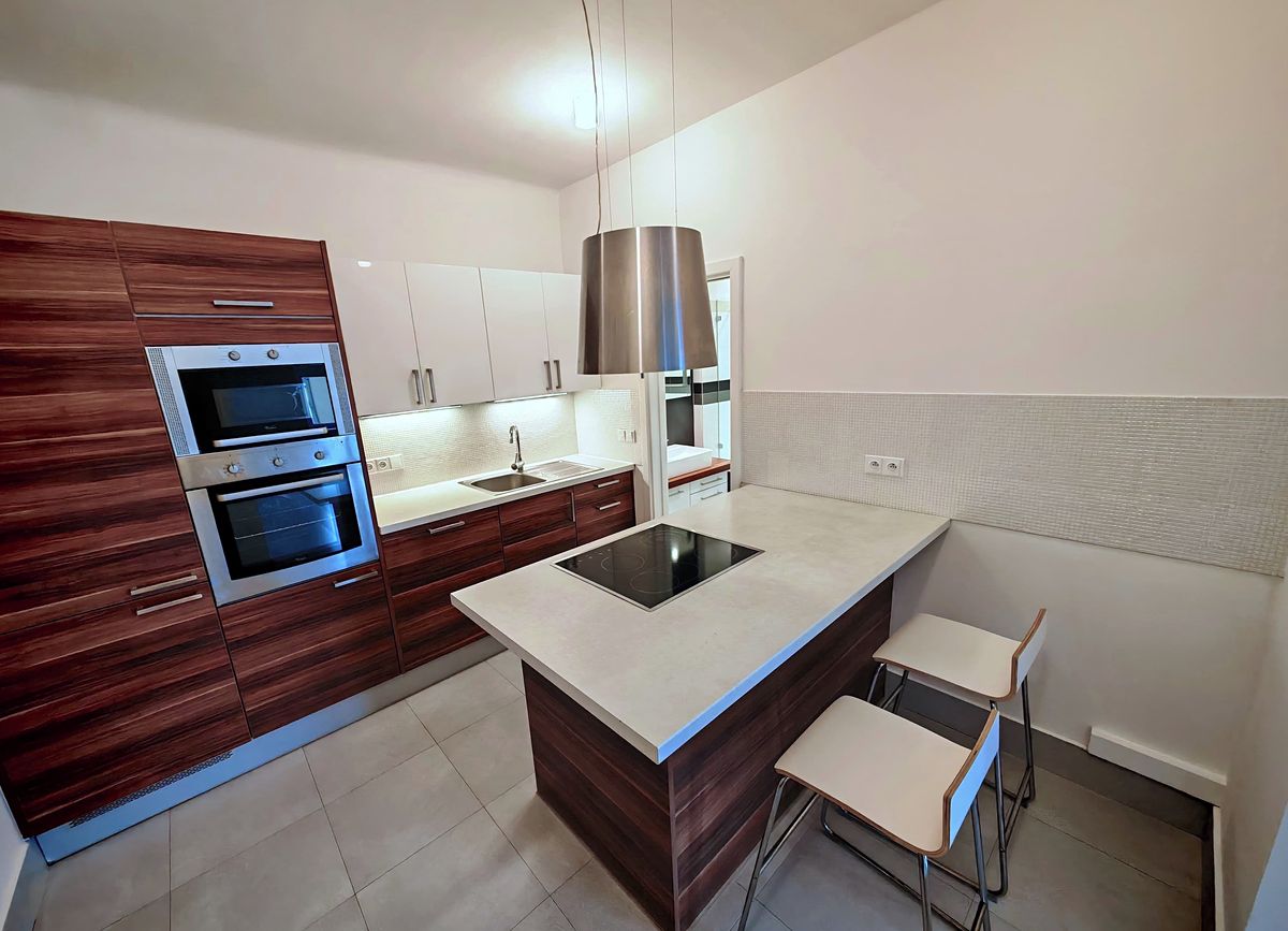 Prodej bytu 2+kk 50 m², Praha – fotka 1 z 3