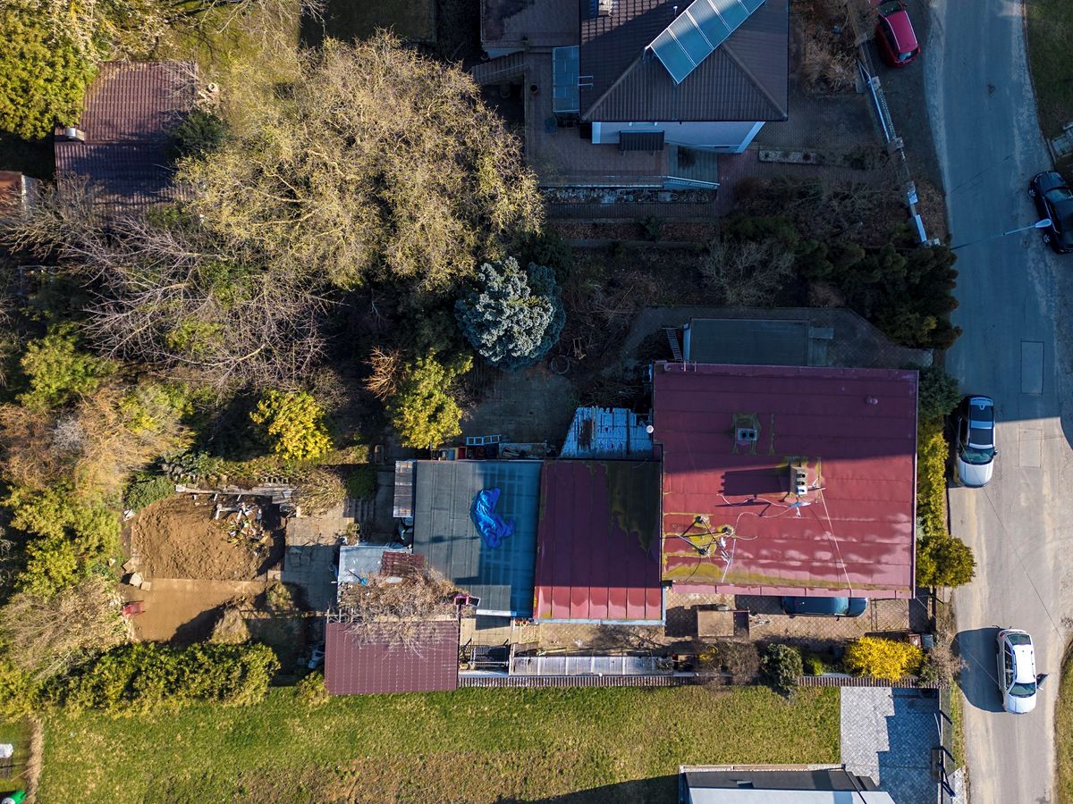 Prodej rodinného domu 305 m², pozemek 1002 m² – fotografie 2