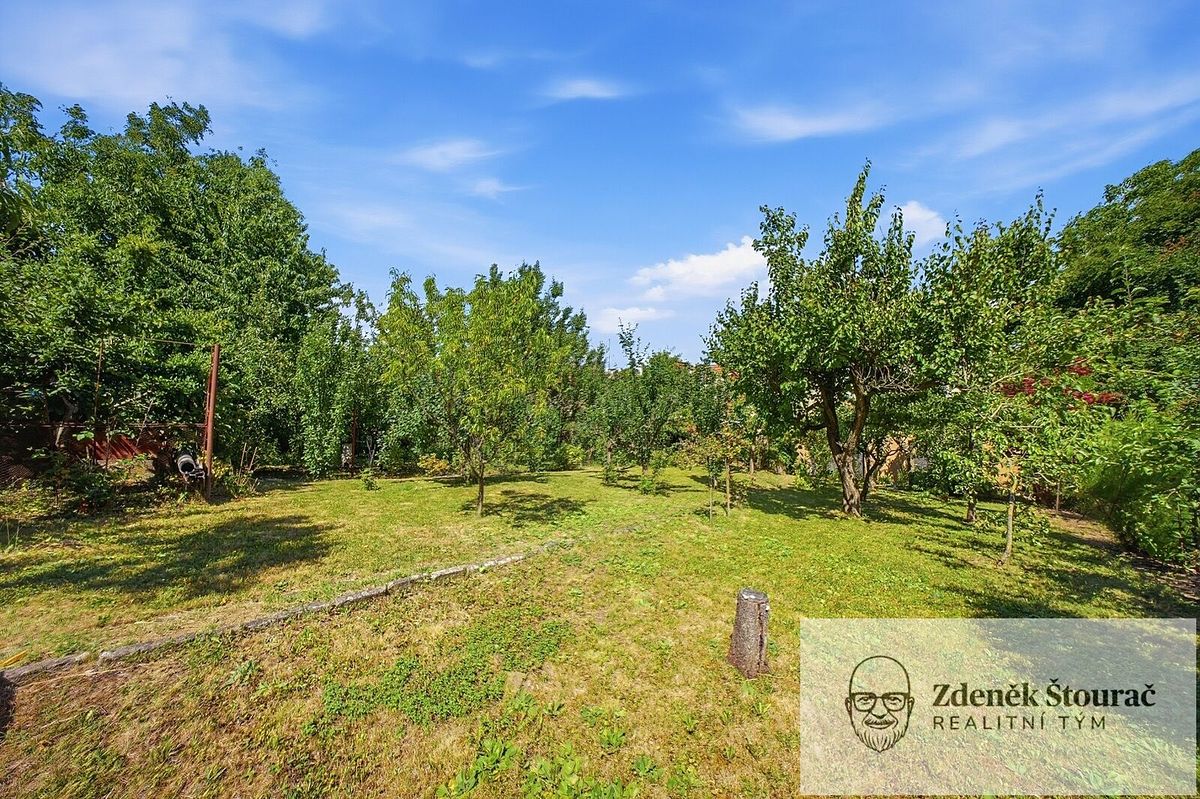 Prodej rodinného domu 217 m², pozemek 756 m² – fotografie 3