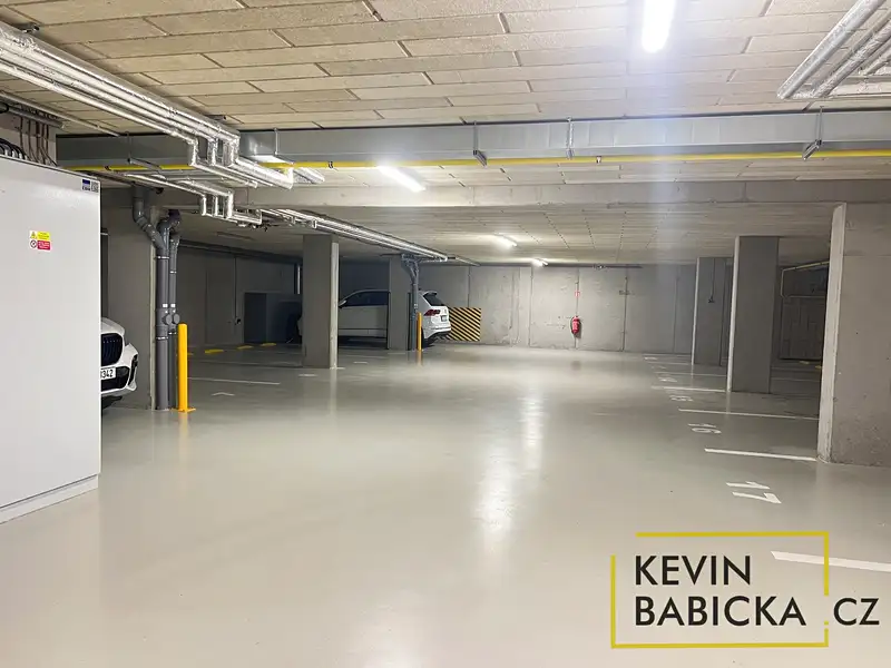 Pronájem garáže 13 m², Brno – náhled fotky 2