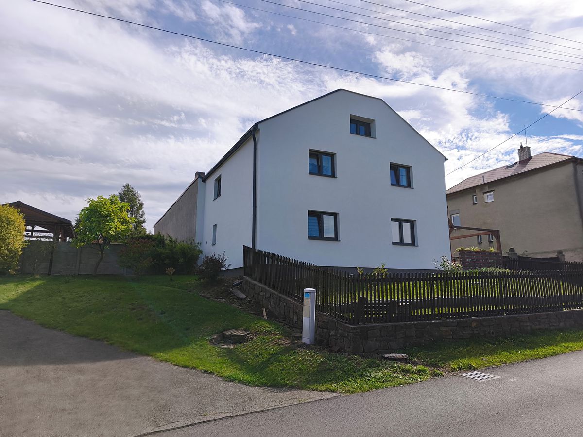 Prodej rodinného domu 165 m², pozemek 1718 m² – fotografie 3