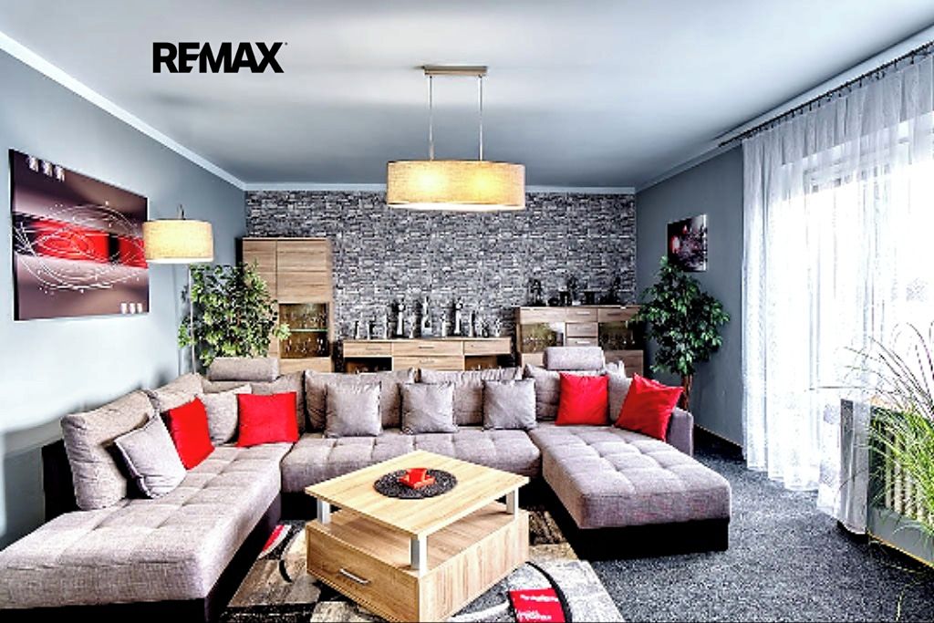 Prodej rodinného domu 292 m², pozemek 602 m² – fotografie 2