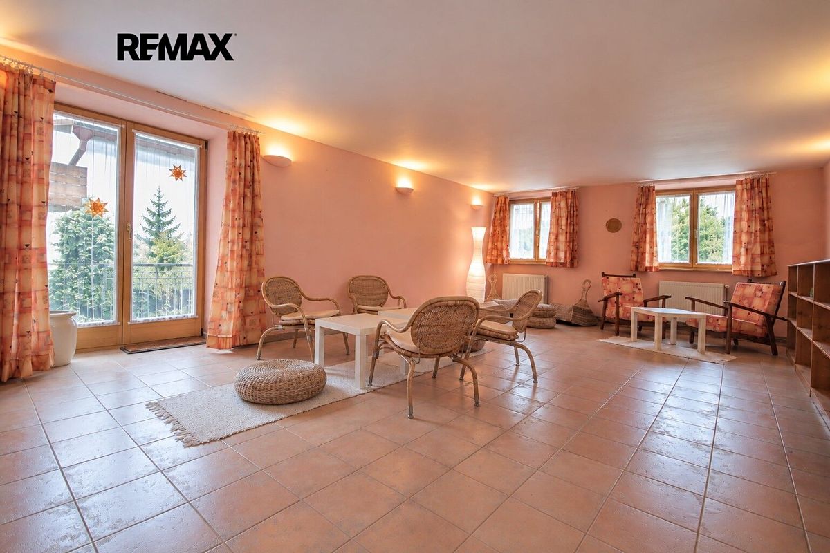 Prodej rodinného domu 168 m², pozemek 440 m² – fotografie 4