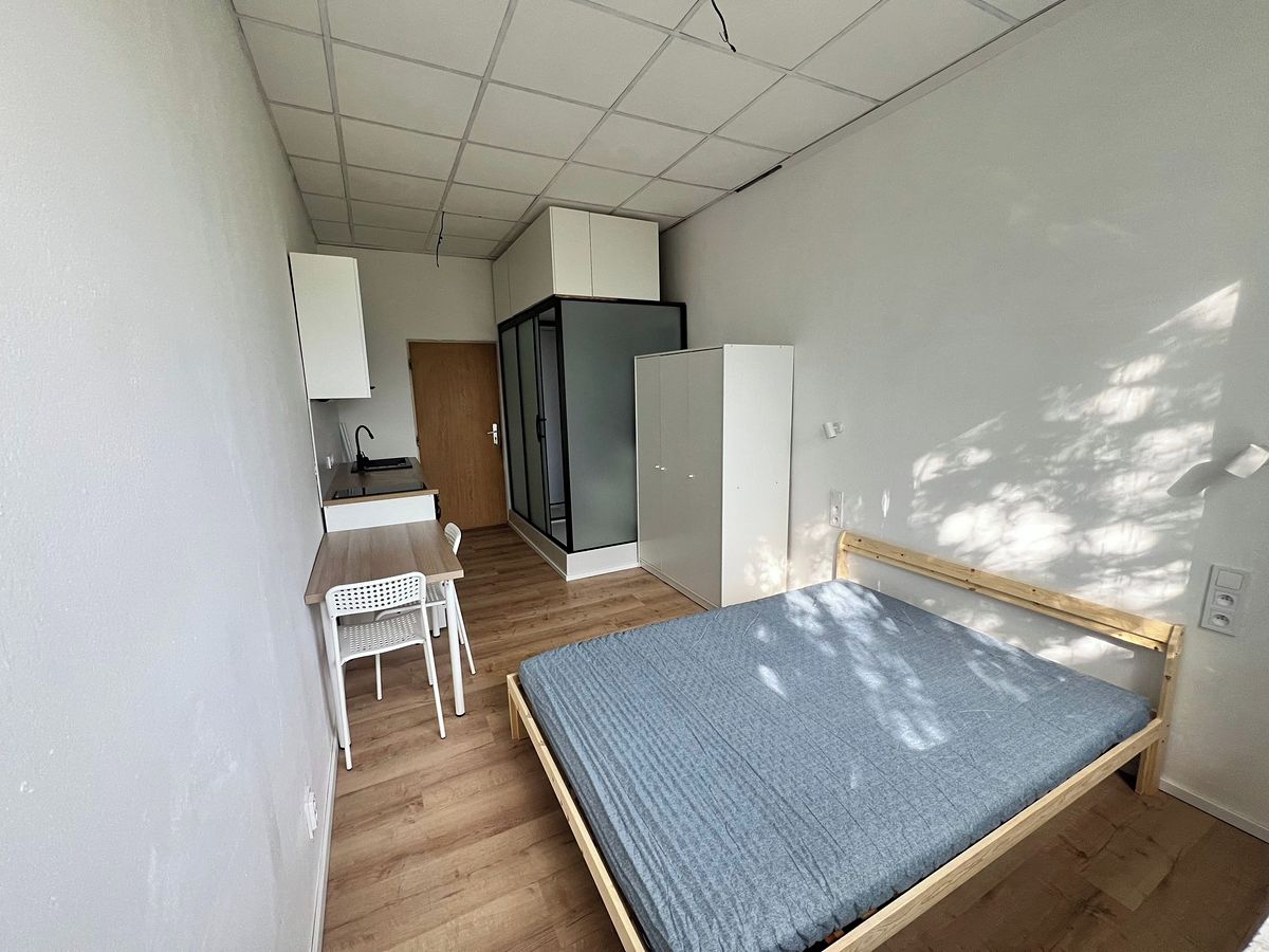 Pronájem bytu 1+kk 22 m² – fotografie 2