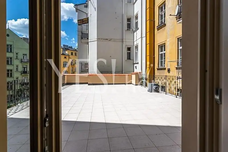 Pronájem bytu 2+kk 125 m², Praha – náhled fotky 2