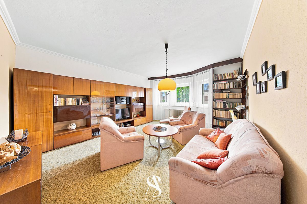 Prodej rodinného domu 179 m², pozemek 971 m² – fotografie 2
