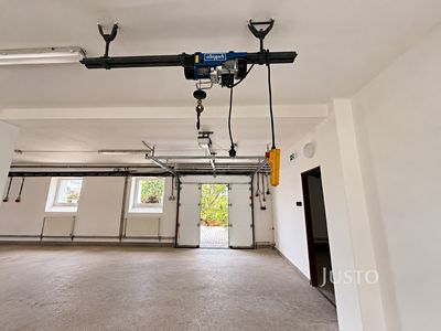 Pronájem výrobní haly, prostoru 200 m²