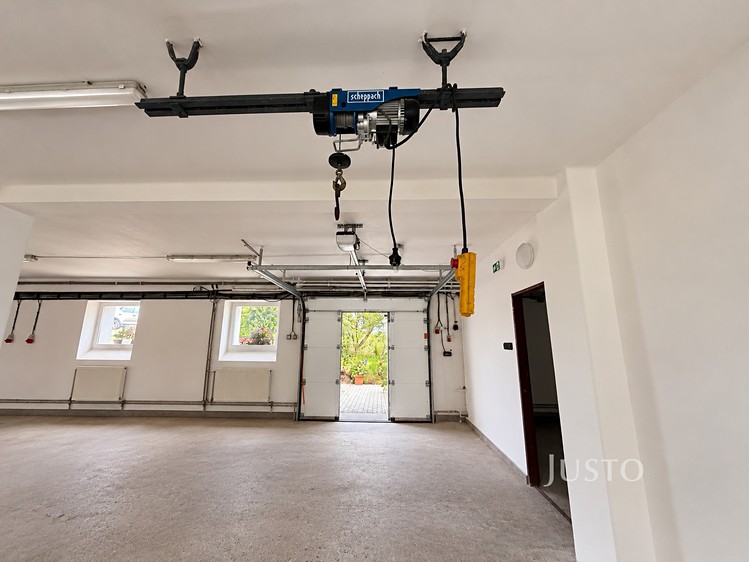 Gewerbefläche zur Miete, 200 m² (1 von 6)
