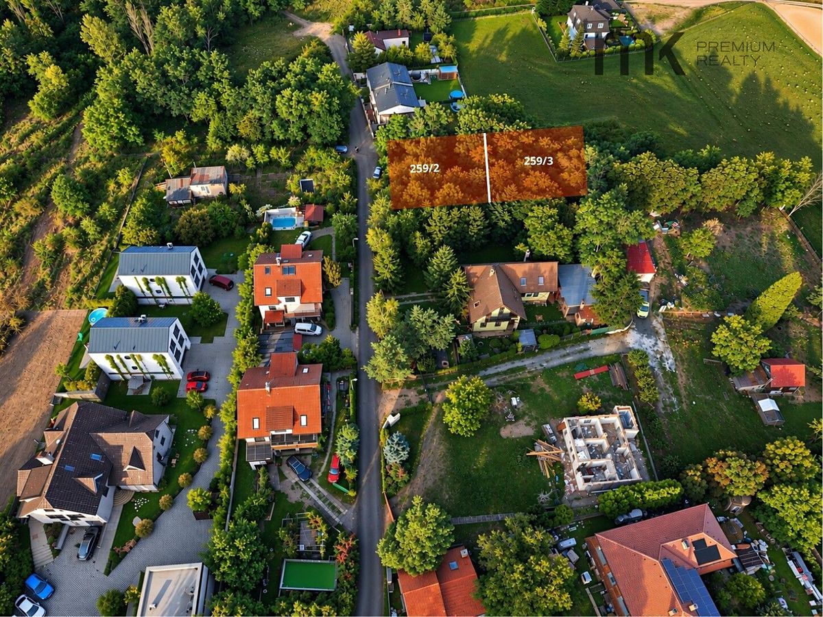 Prodej stavebního pozemku 1676 m² – fotografie 4