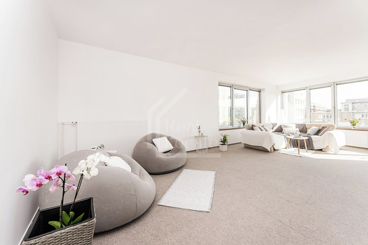 Pronájem bytu 2+kk 90 m² – fotografie 2