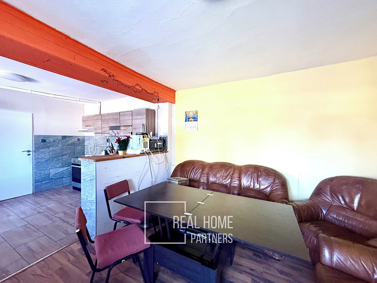 Prodej rodinného domu 286 m², pozemek 225 m² – fotografie 5