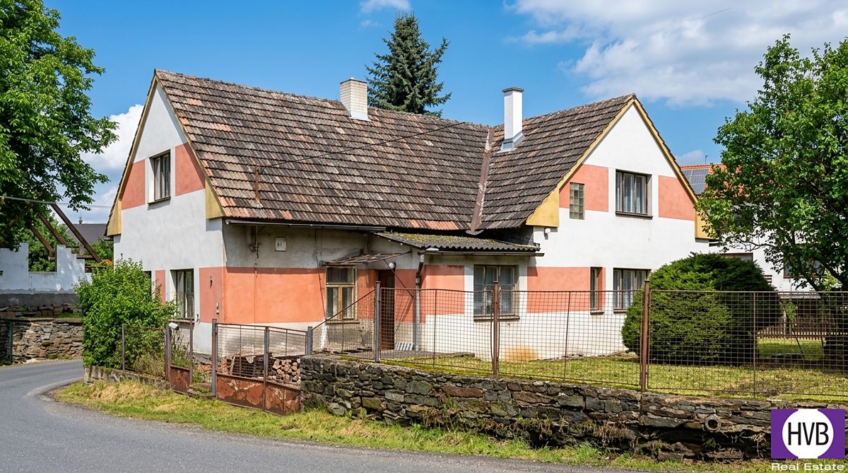Prodej rodinného domu 160 m², pozemek 1298 m² – fotografie 2