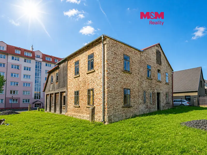 Prodej rodinného domu 200 m², pozemek 1221 m², Jiříkov – náhled fotky 1