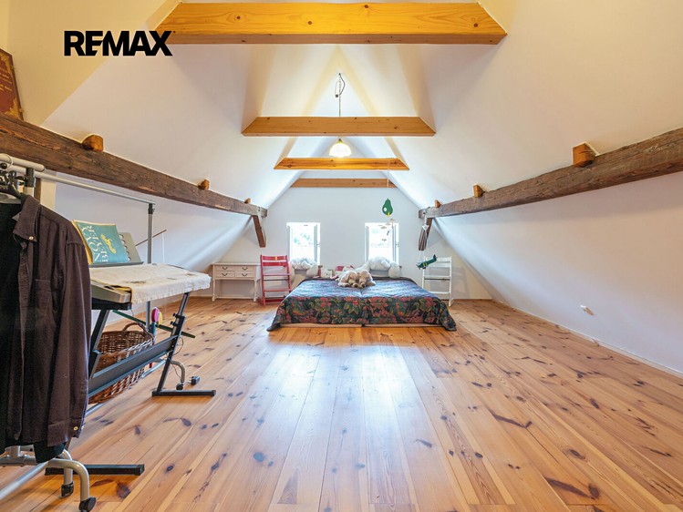 Prodej domu, 250 m² (23 z 47)