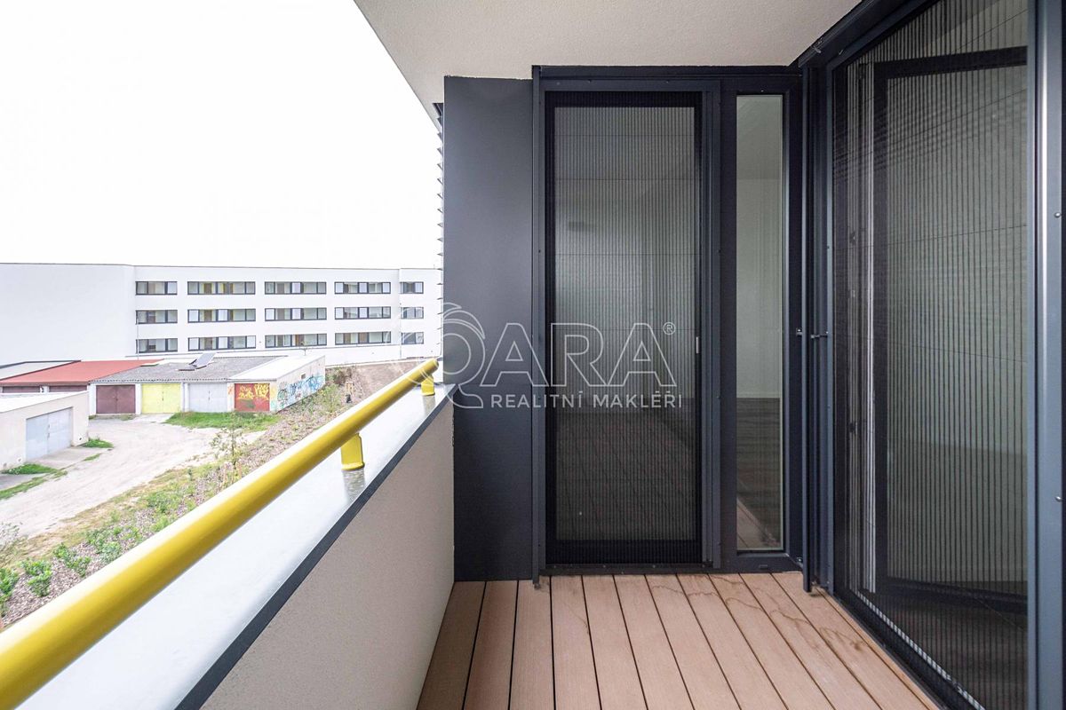 Pronájem bytu 2+kk 52 m² – fotografie 2