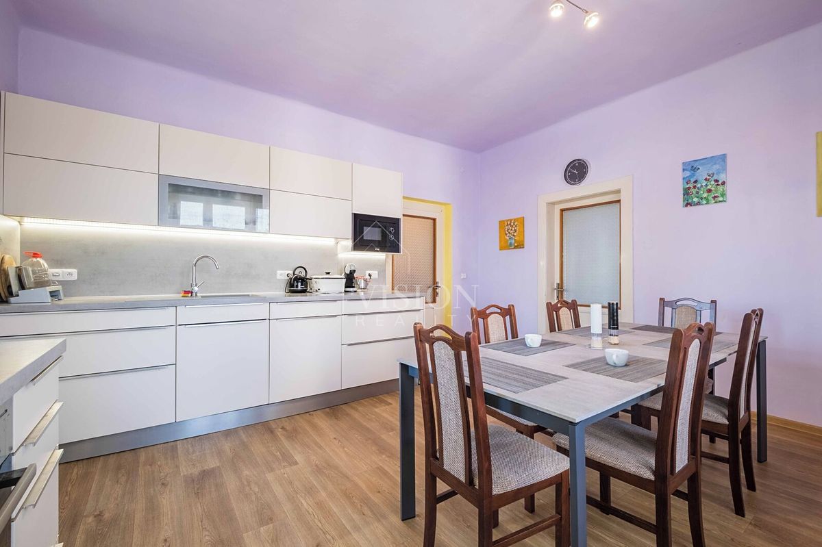 Prodej rodinného domu 165 m², pozemek 808 m² – fotografie 3