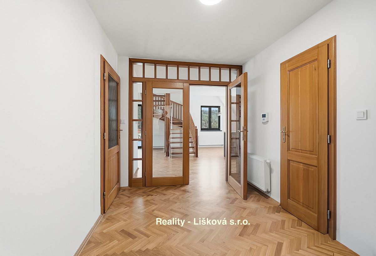 Pronájem bytu 4+kk 151 m² – fotografie 4