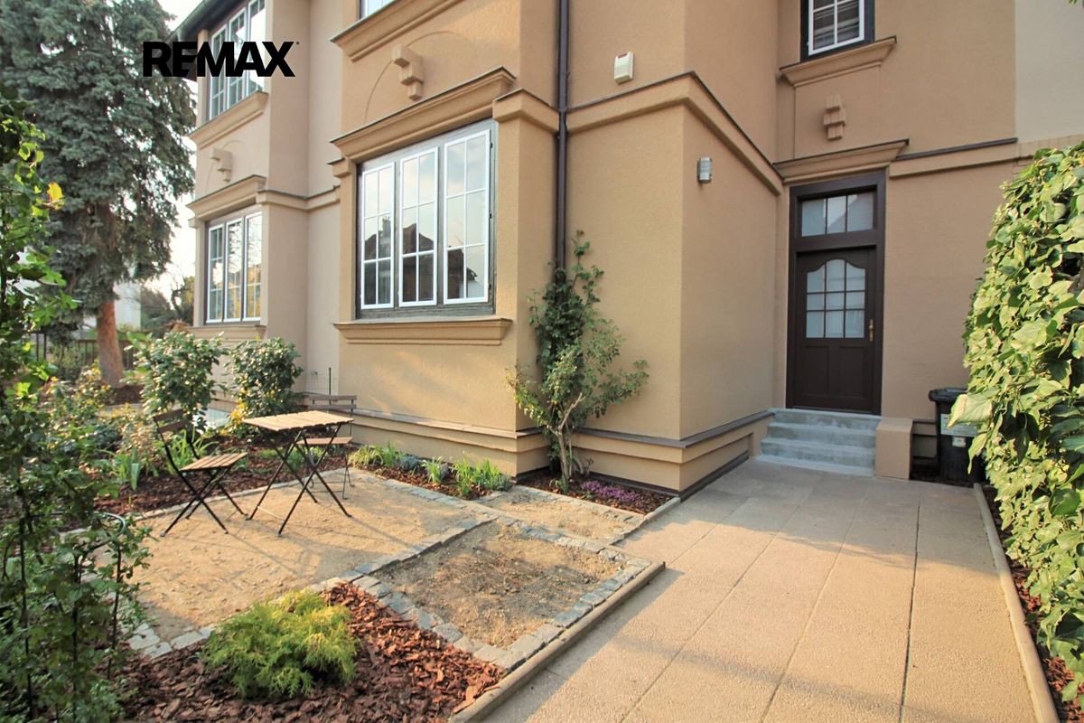 Pronájem rodinného domu 200 m², pozemek 219 m²