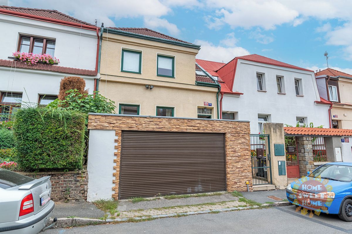 Pronájem rodinného domu 265 m², pozemek 140 m² – fotografie 4