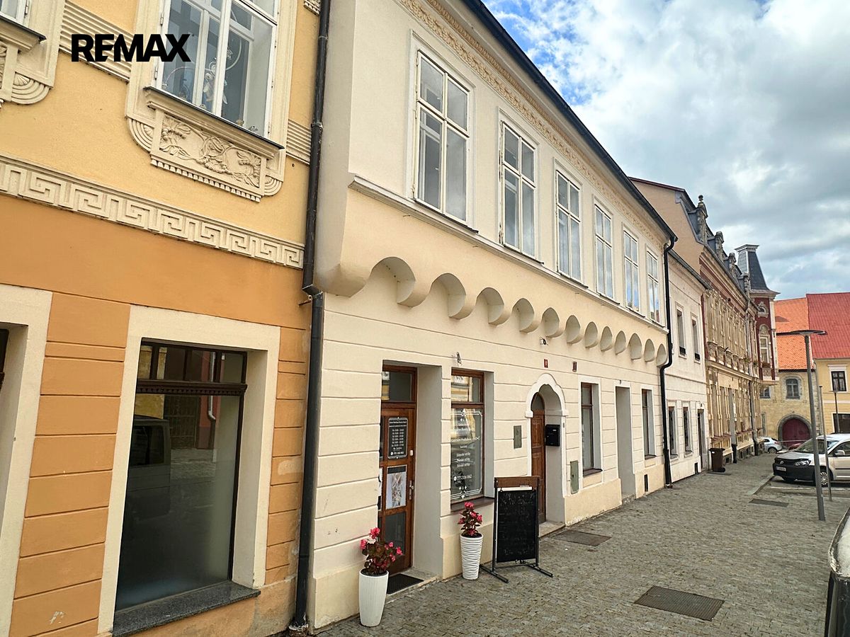 Pronájem obchodního prostoru 36 m² – fotografie 2