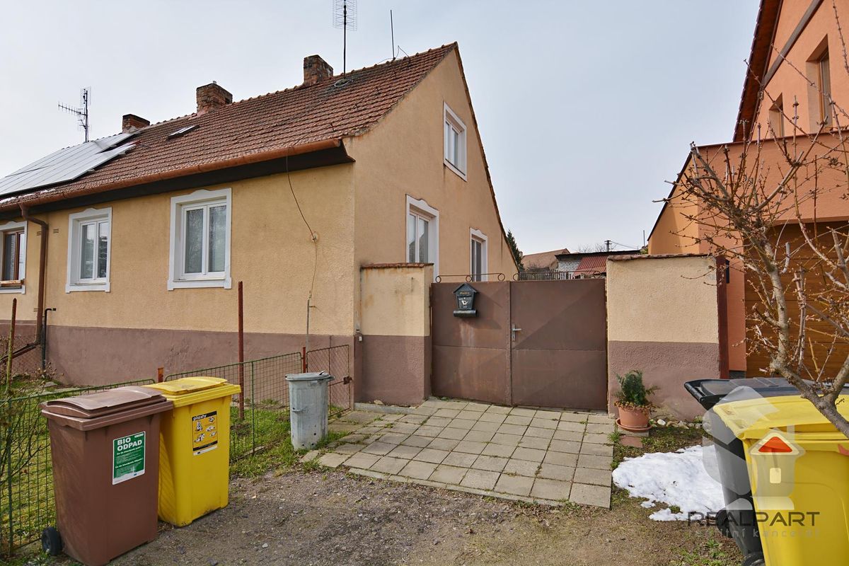 Pronájem rodinného domu 101 m², pozemek 704 m²