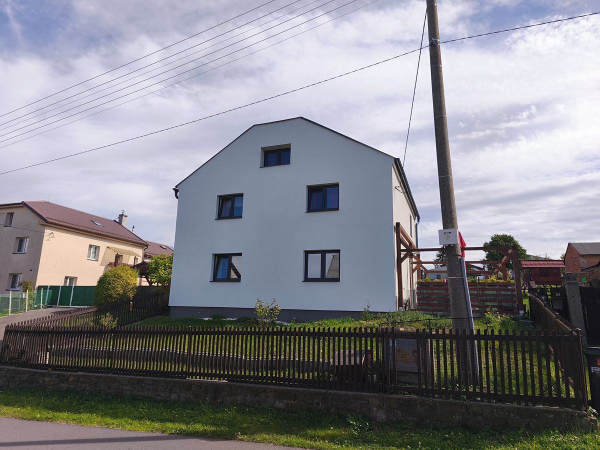 Prodej rodinného domu 165 m², pozemek 1718 m² – fotografie 2