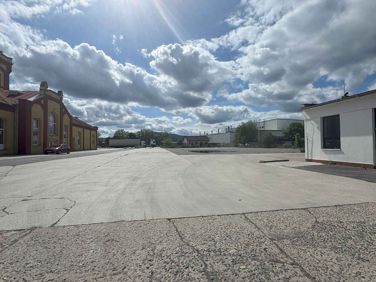 Prodej pozemku 3882 m²