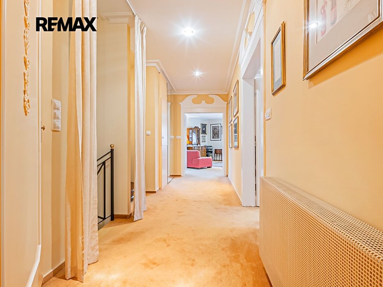 Prodej domu, 333 m² (34 z 48)