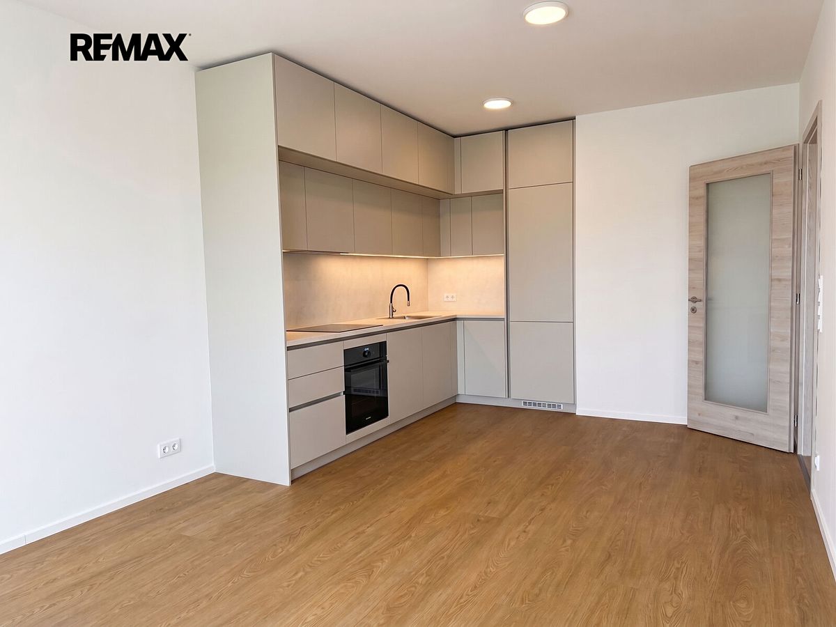 Pronájem bytu 2+kk 61 m²