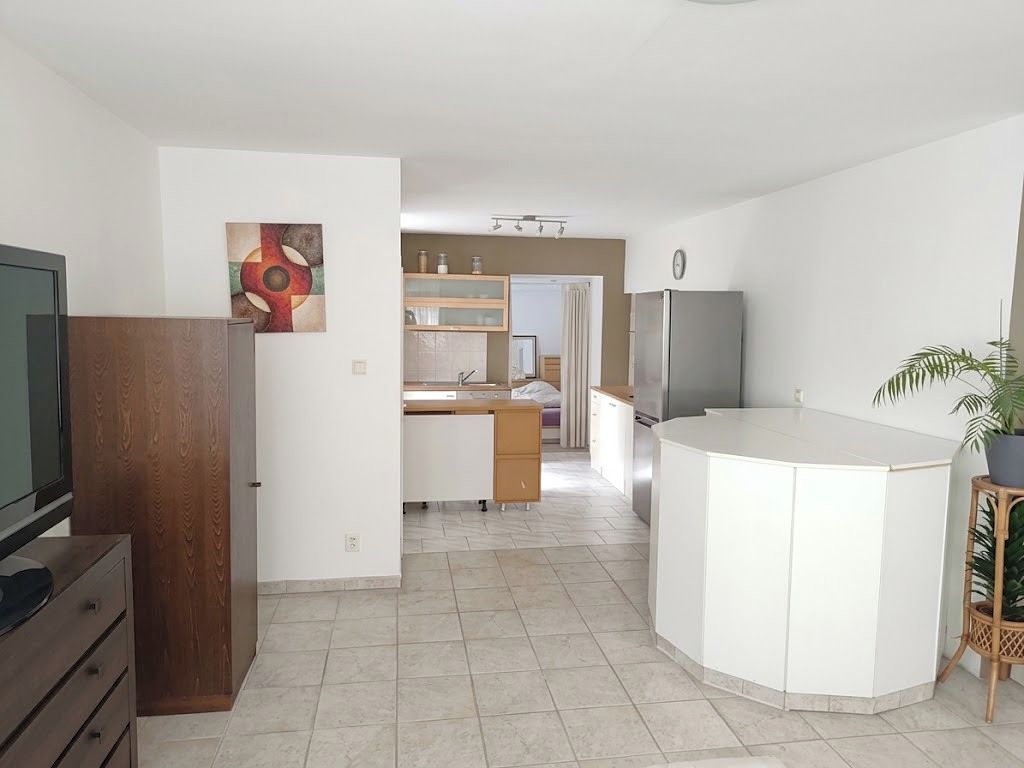 Pronájem bytu 2+kk 75 m² – fotografie 2