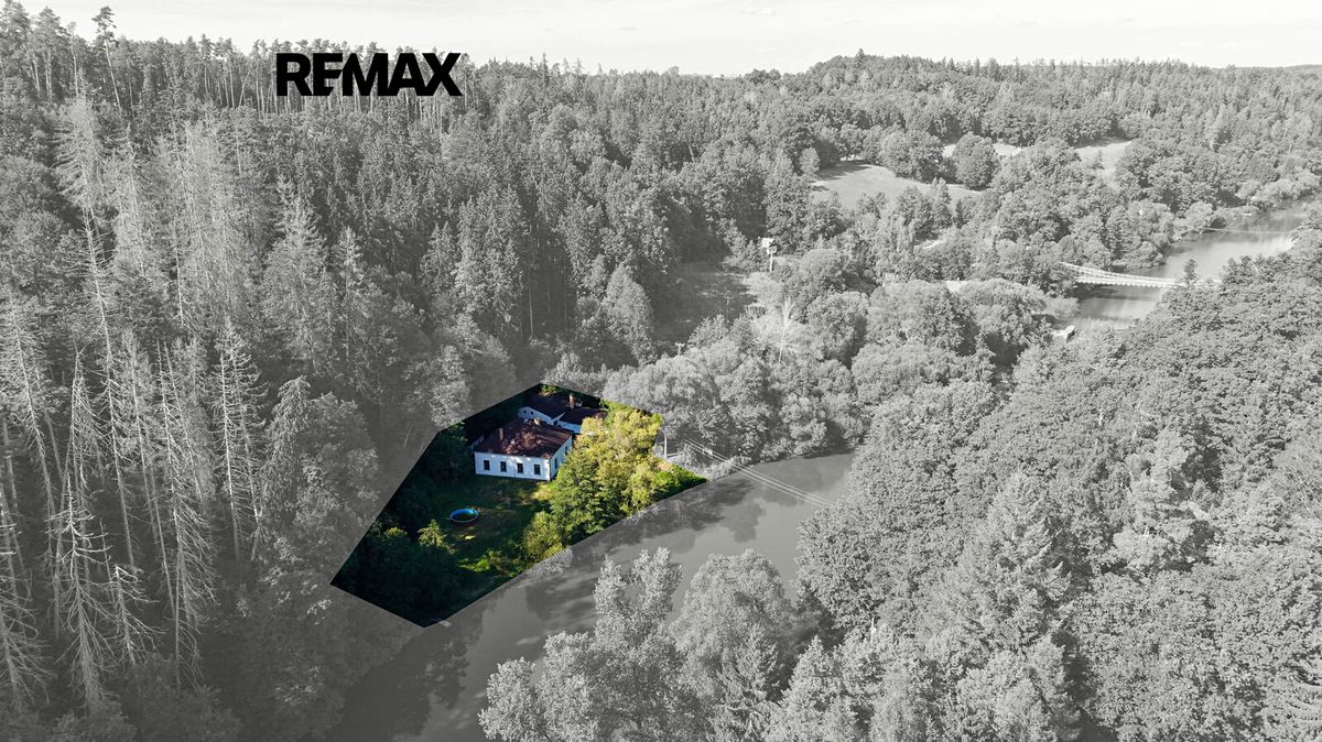Prodej rodinného domu 210 m², pozemek 2374 m² – fotografie 3