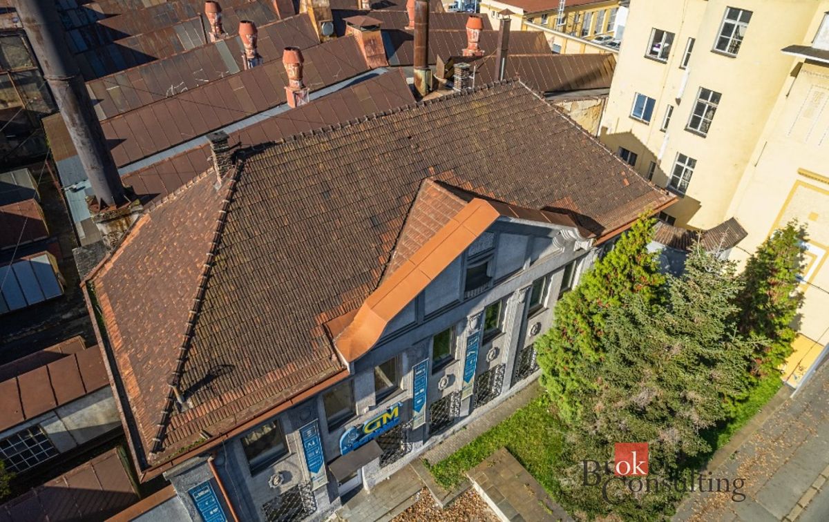 Prodej obchodního prostoru 246 m² – fotografie 2