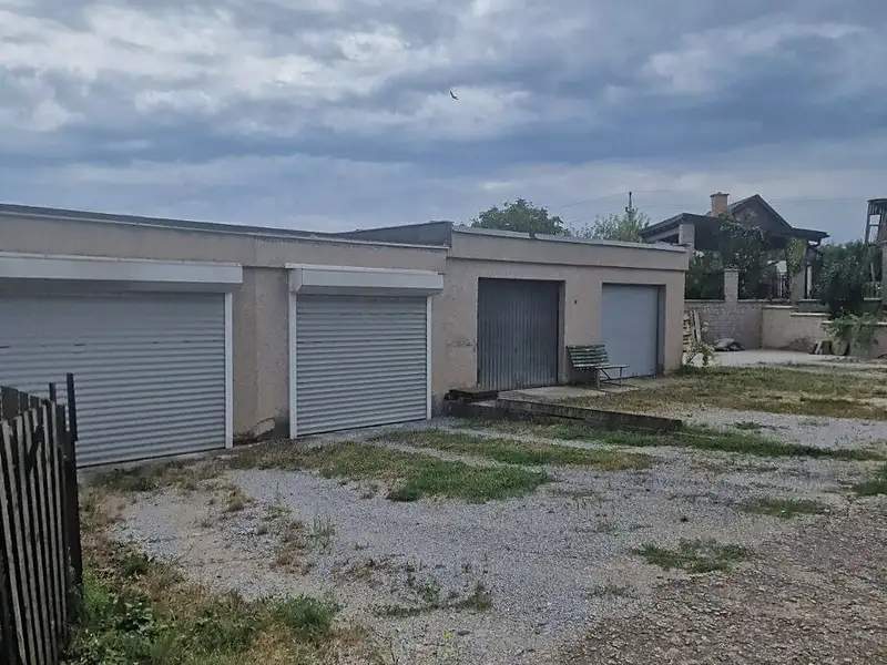 Prodej garáže 21 m², Podolí – náhled fotky 3