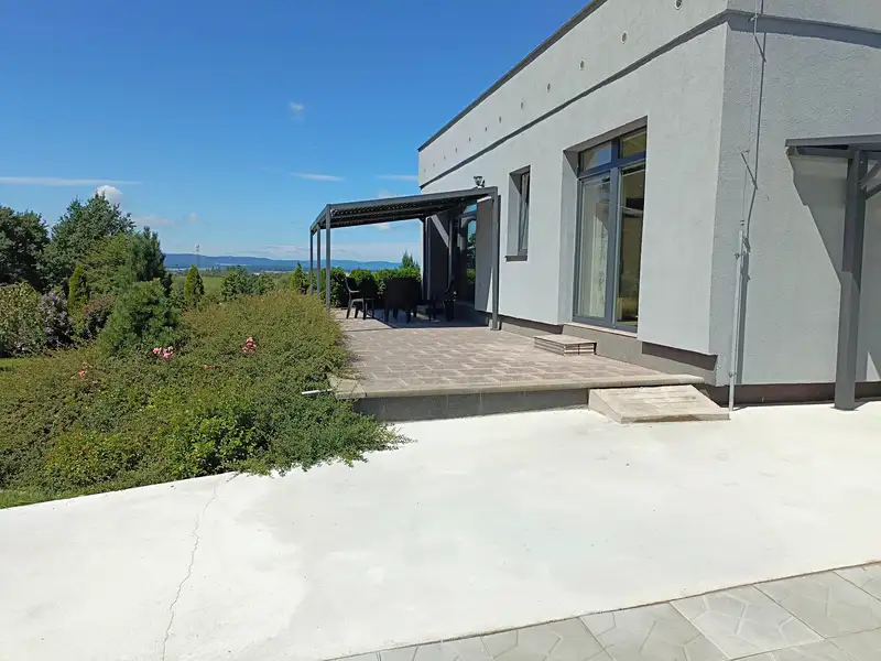 Prodej vily 130 m², pozemek 780 m², Srubec – náhled fotky 3