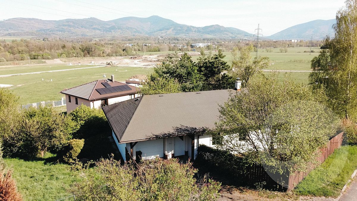 Prodej rodinného domu 100 m², pozemek 1032 m²