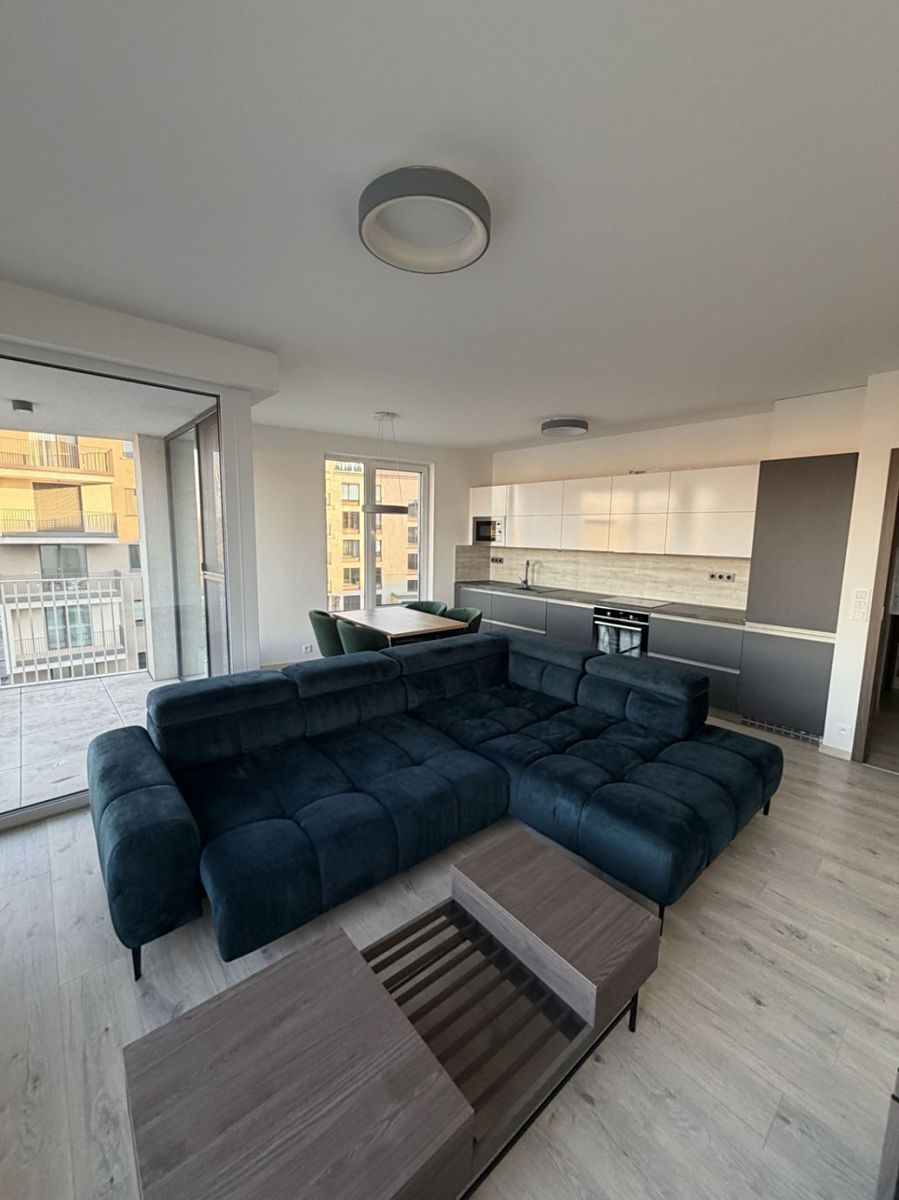 Pronájem bytu 2+kk 60 m² – fotografie 3