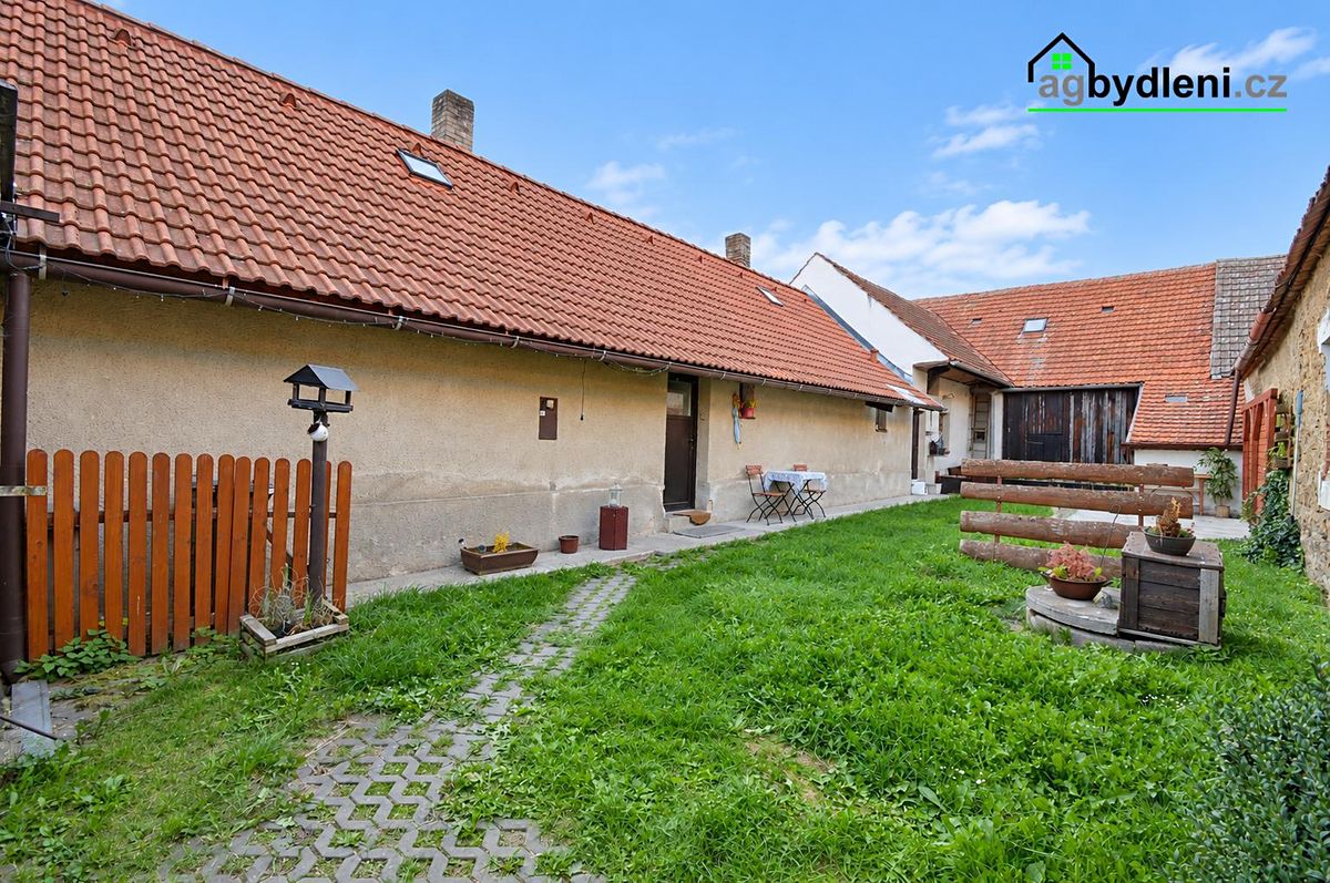 Prodej rodinného domu 62 m², pozemek 701 m² – fotografie 3