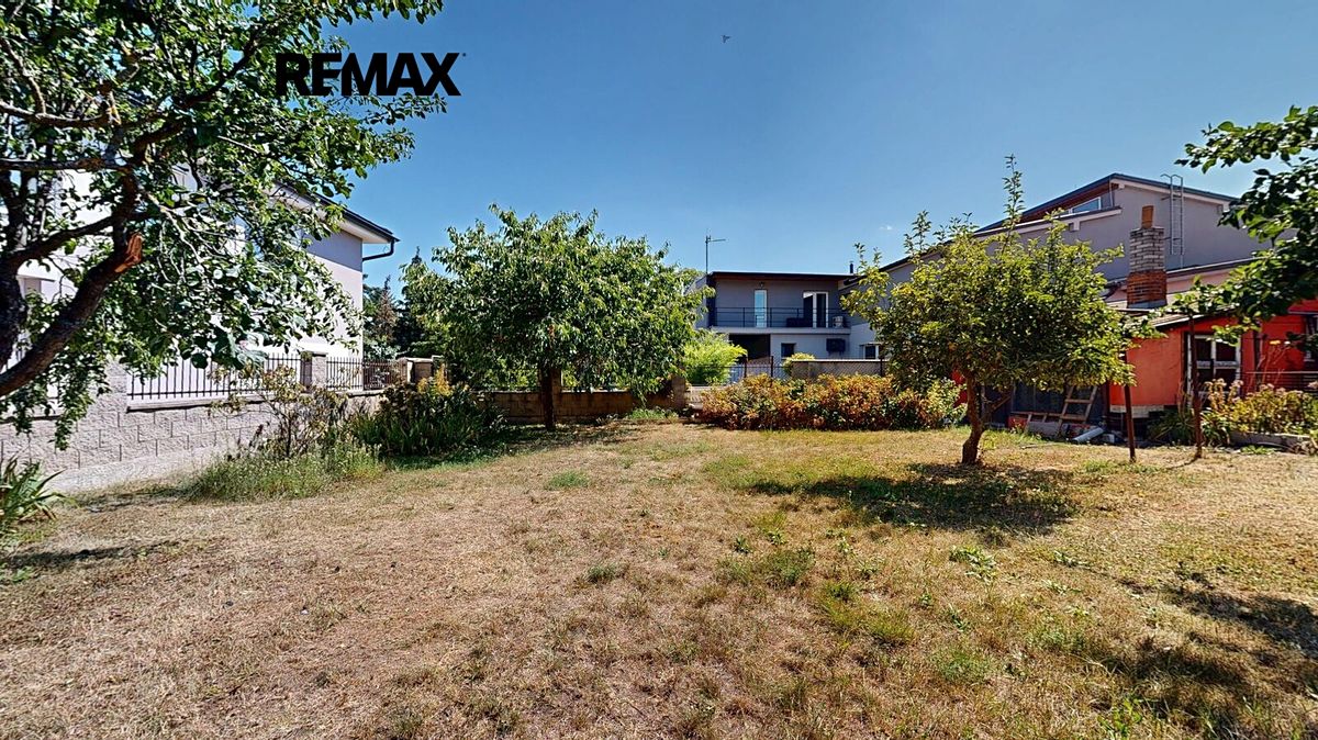 Prodej rodinného domu 169 m², pozemek 495 m² – fotografie 2