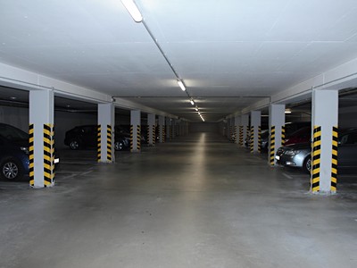 Pronájem garážového stání 20 m²